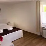 Rote Rosen Gæstehus 3*