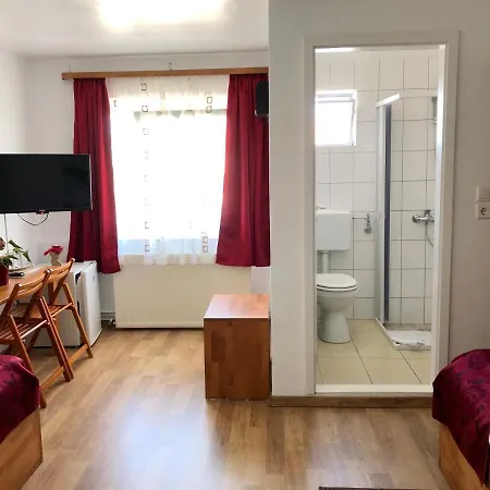 בית הארחה Rote Rosen סייסן